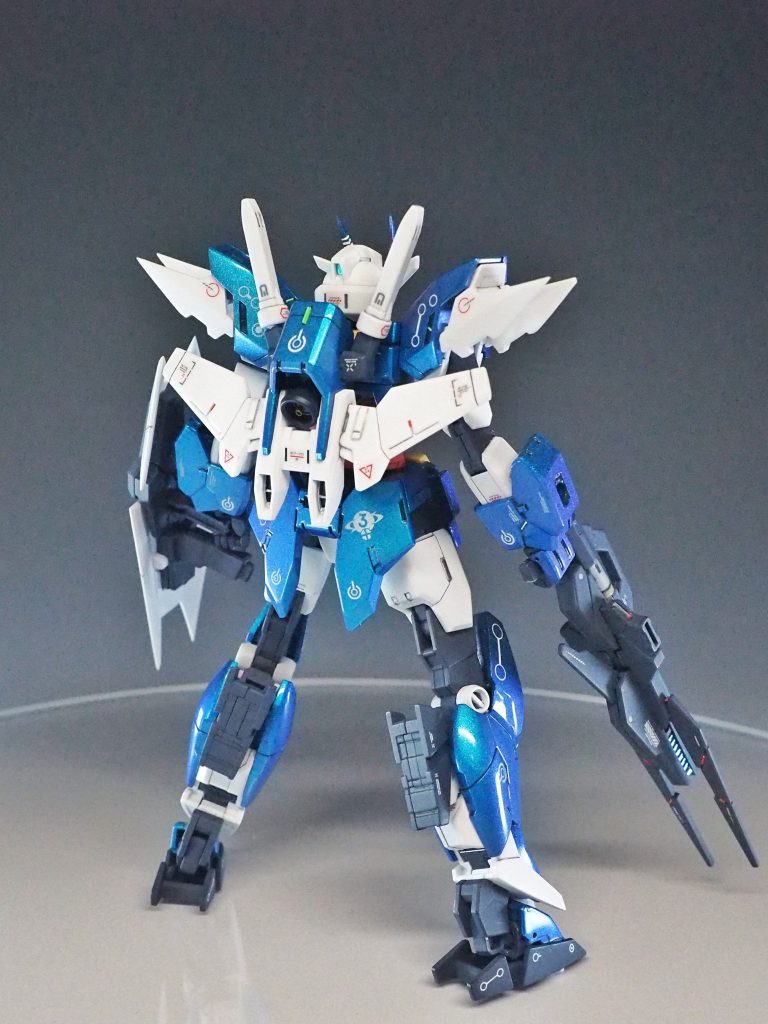 カメレオンカラーをはっきり偏光させるには黒下地がベストですが、今回は青みを強くする為に紺下地で。更に明るさを足す目的でVGパールを上掛けしています。