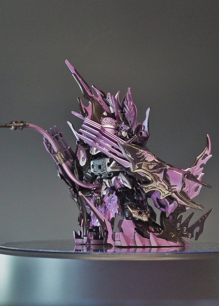 後ろにもブレードがぴんぴん伸びていて、隙無しです!