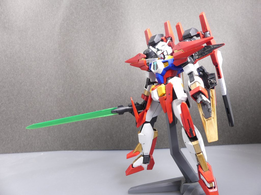 SD以来のガンプラコンペもあり(東京・福岡のみ)。過去にも何度も製作しているガンダムAGE系ガンプラ。かつては自分の作ったガンプラが模造品ながらガンダムベースに展示されていたこともありました・・・今回自分が出したのはこちら。2012年に製作したフェニックスウェア装備です。