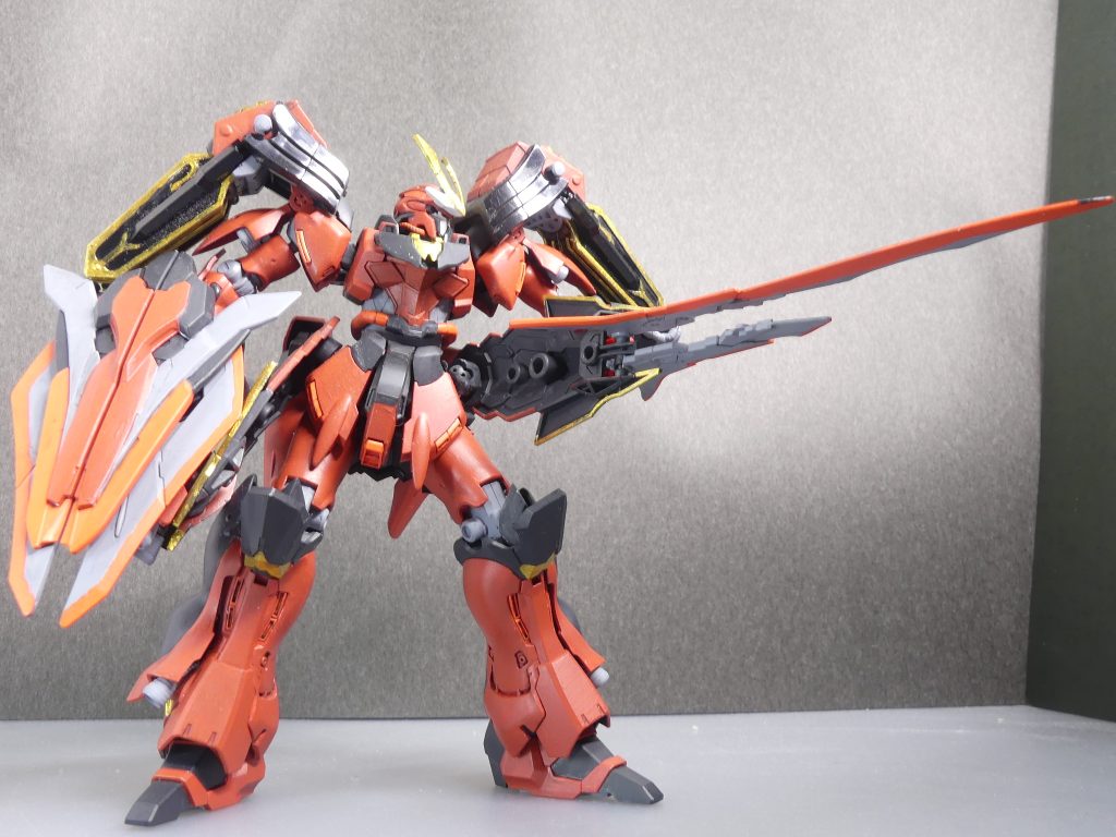 腰部エクステンショナル・アレスター:マーズヒートレヴソード・ムサシの刀身を組み込んだ遠隔機動兵器。モーントシュ-ヴェルトの剣パーツ、無改造で戦国アーマーに付いてしまうんですね(Cジョイント)。