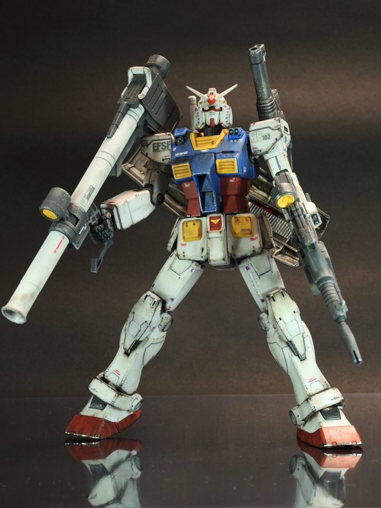 オリジンガンダム我が家に立つ。カッコいい。シールドをオリジン持ちにしたい願望もありましたが、それより武器をたくさん持たせたい欲求が勝ってこのスタイルに。