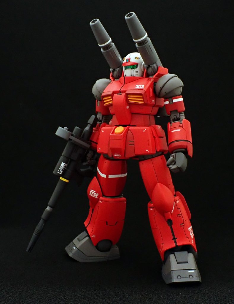 胴体・武装はHGを使用。頭と手足はオリジン版です。後頭部のモールドはHGから移植しました。