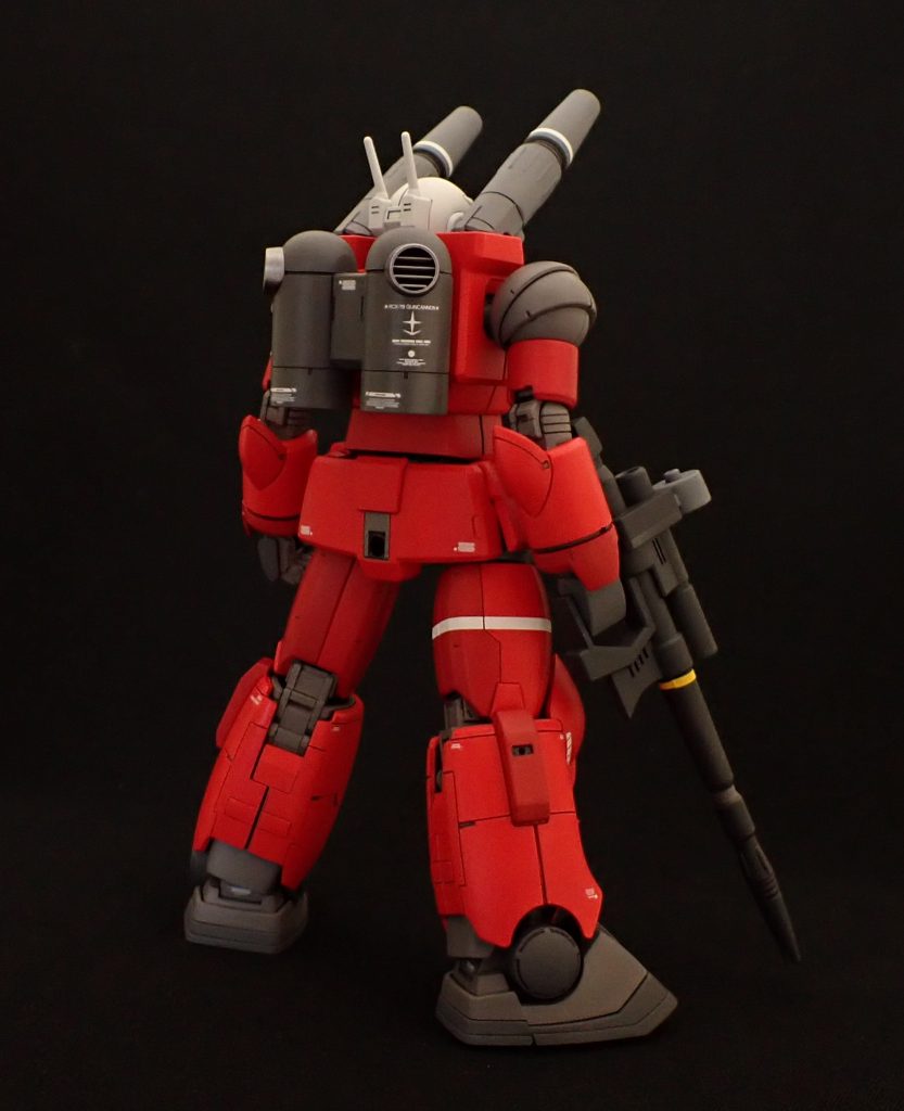 本体色は2色で塗りわけ。白いラインはハセガワのフィニッシュです。