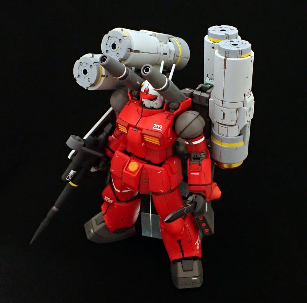 バックパックはある程度可動します。重量があるため自立しません・・・