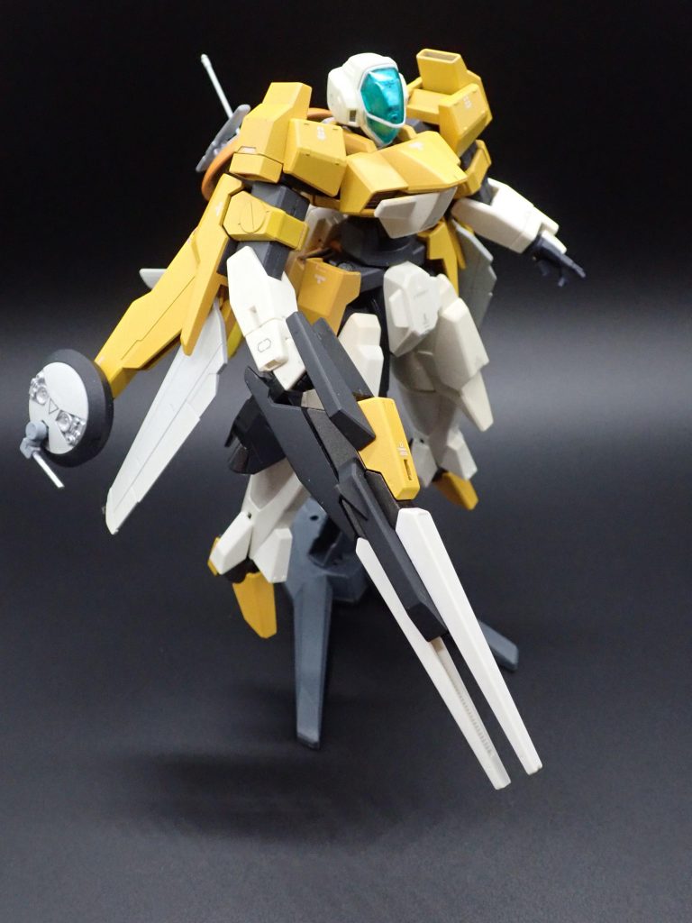 小型指向性レーダーで戦域情報を迅速に味方機と共有します