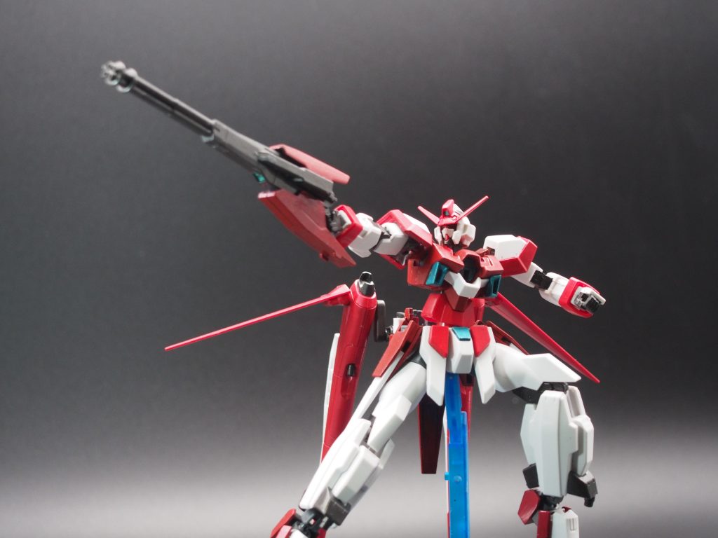 ドッズマシンガンハイパードッズライフルをカスタムした兵装牽制として用いられる