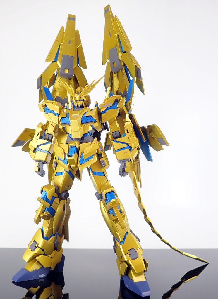 カラーリングゴールド：スターブライトゴールド＋スターブライトブラスサイコフレーム：ホワイトサフ→クリアブルー＋蛍光ブルー＋パールシルバー紺：シャドウブラック＋コバルトブルーフレーム：メカサフへヴィ