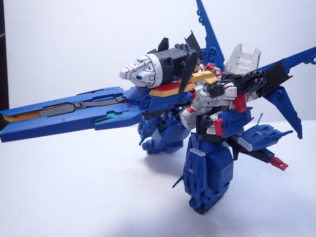 胸部と接続することでギャラクシーギガクロスファイヤー状態に移行!