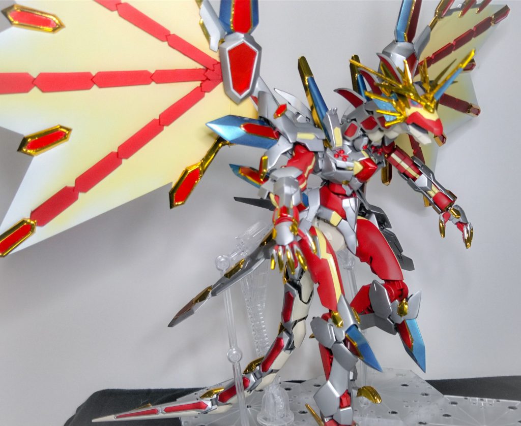 制作時間の大半は羽根とクリスタルでした。羽根の自重に耐えられず一度接続ピンが折れました