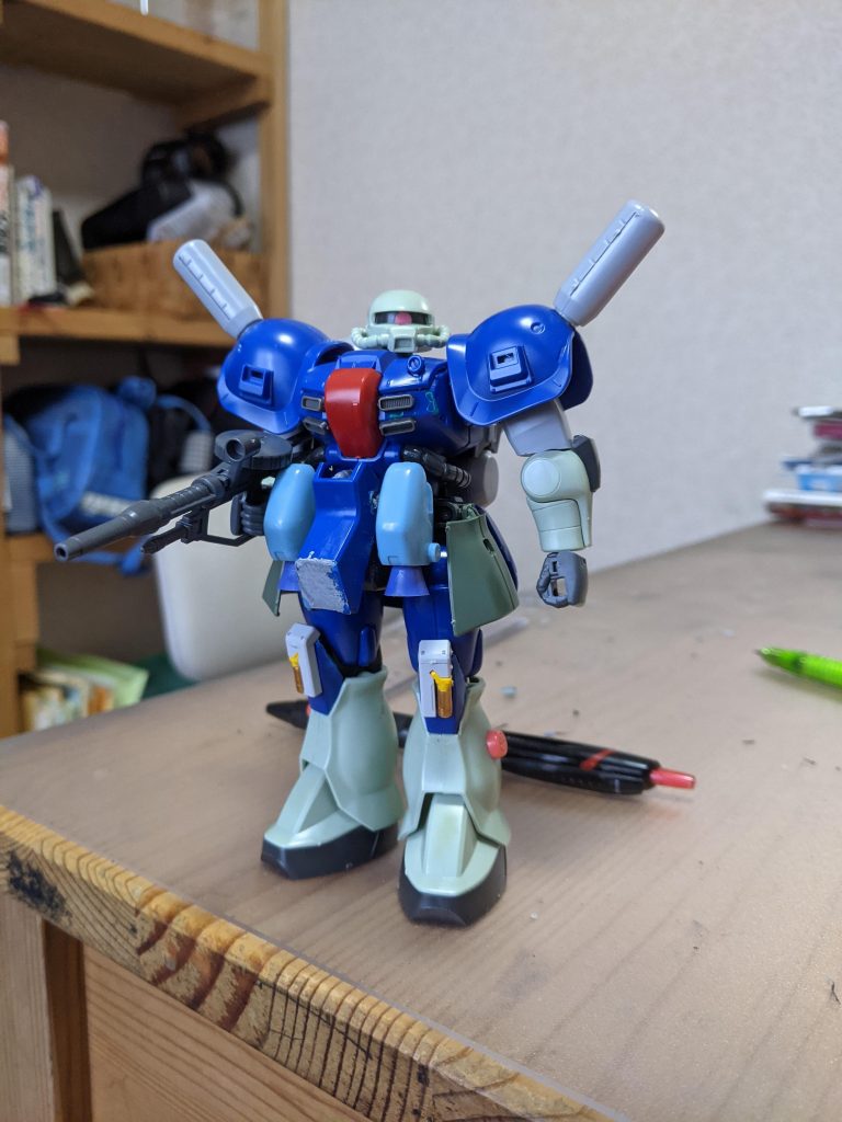 ダブルゼータ旧キットっぽい雰囲気なのでディテールは少なめにしています。