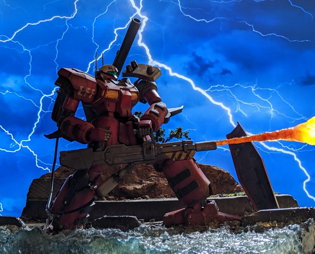 ほぼ同じ角度の撮影ですが、盾を地面にさした状態。ライティングがストレートで重みが出てエッジが立ち、上手く撮影出来たと思います。