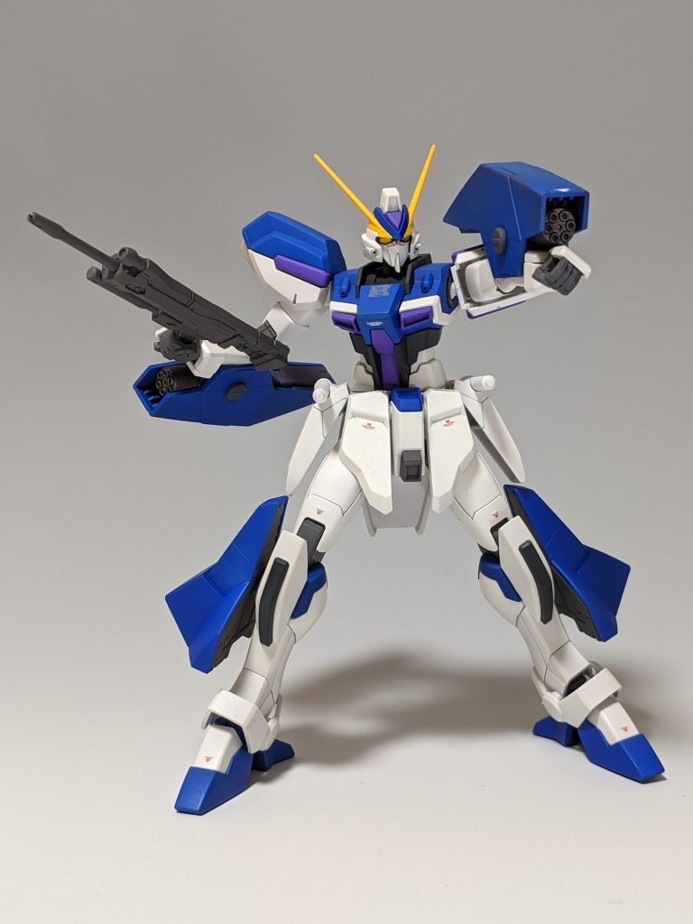 腕部固定式ビームガトリングガン、両腕に追加された固定兵装です。ジェネレータなどの部材も大きな腕部装甲に組み込まれているので威力は十分な反面、取り回しに劣る試作装備…ライトニングバックウェポンシステムMk.IIIなどを流用しています。