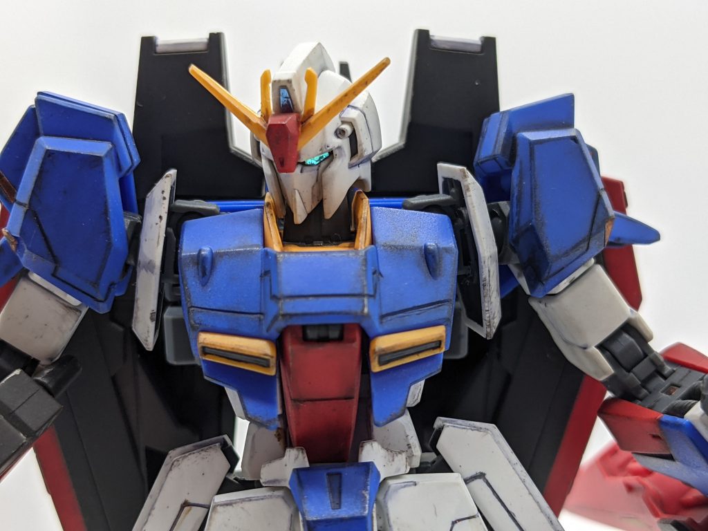 ZガンダムはRGのも好きなのですが、今回はパネルラインがくどくならないように、スジボリでのモールド追加は控えめにしました。(技術がないだけ)