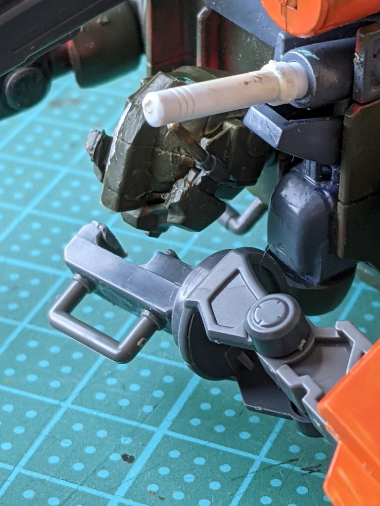 塗り無線でケツアルカトルのカメラとつながっており、トリガーをつかまずとも座標合わせができます。