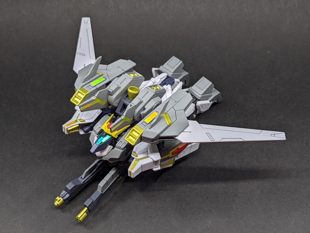 コスモアーマーコアハンガーIIだとガニ股になってビジュアルが良くなかったので初期のコアハンガーを使用。干渉するパーツがあったので改造してあります