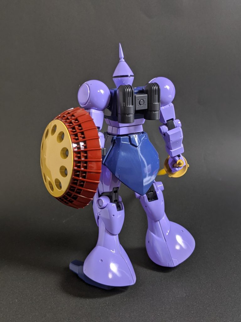 リアスカートがいい感じスタンドライトが写り込んでいるはご愛嬌で😁