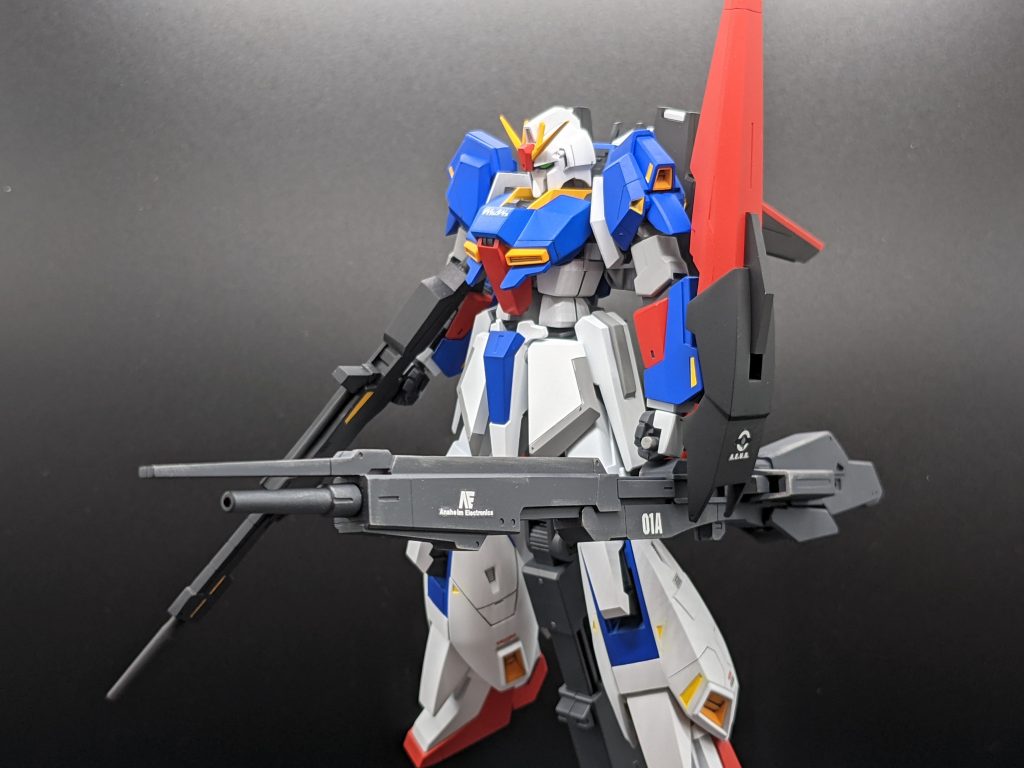 メガランチャーはグレーに変更。ランチャーも予備品くらい存在するかなと思い、一号機ってことに