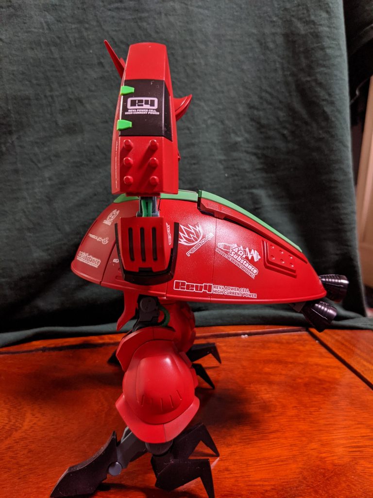 色んな角度から蓄光塗料を使ってるので光ります