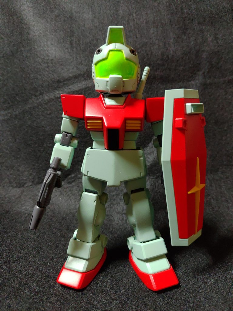 灯りの下だと光って見えないのに、影の中だと光って見えるのが不思議です。光って見える理屈は解りません(笑)使用した塗料は白サフと蛍光イエローと蛍光グリーンとスーパークリアーです。蓄光塗料は使っていません。