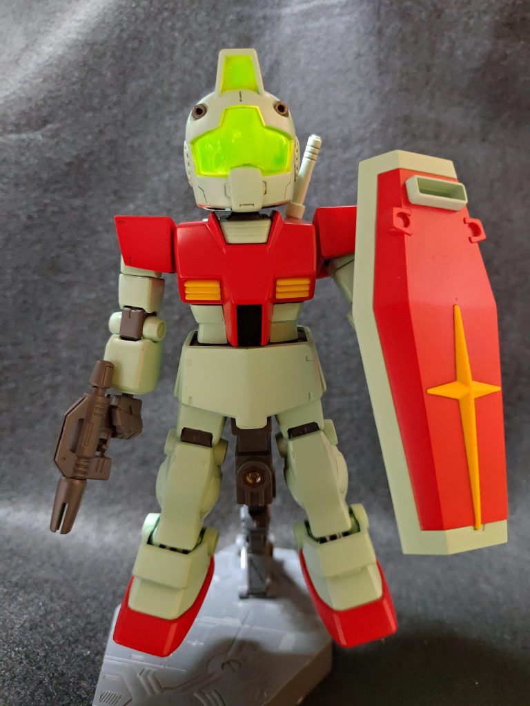 オーロラシールでピカピカしたカメラも良かったけど、やっぱり緑の方がしっくりします(笑)と言うか、結構カメラが光ってません？これ、ブラックライトも画像加工もしてません。影の中だと肉眼でも何故か光って見えるようになりました。