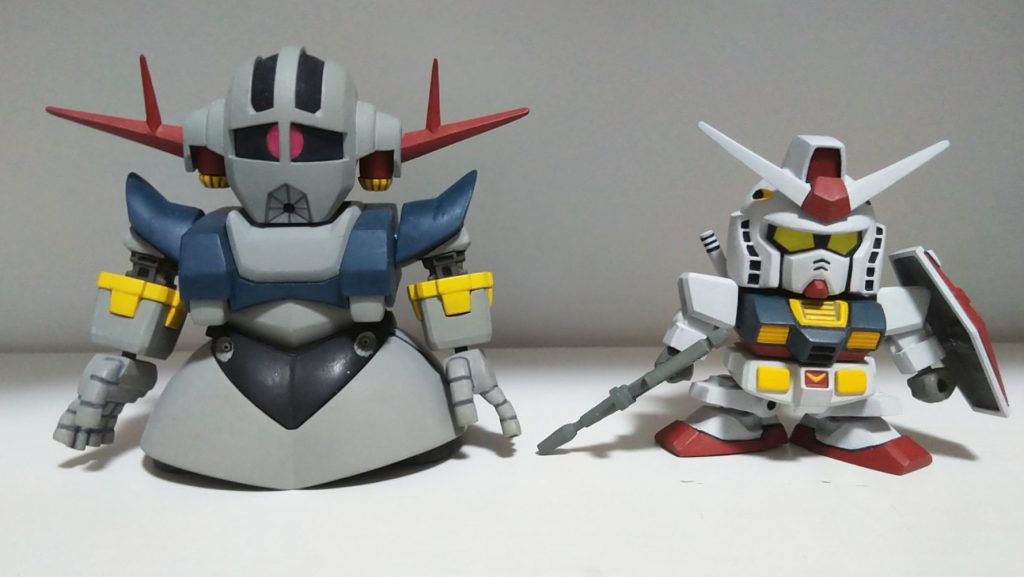 製作中はこの前作ったジオングや今まで作ったファースト機体と並べて違和感無くするのを心がけました。