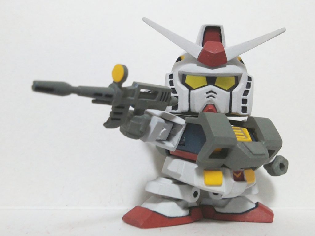 胸部アーマーはプラ板を組んで作りました。