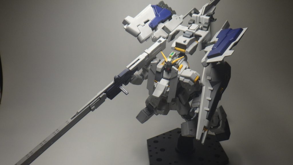 ホワイト部：ガイアノーツ「ウォームライトグレー」ブルー1：ティターンズブルー（１）フルドドブルー：ティターンズブルー（２）