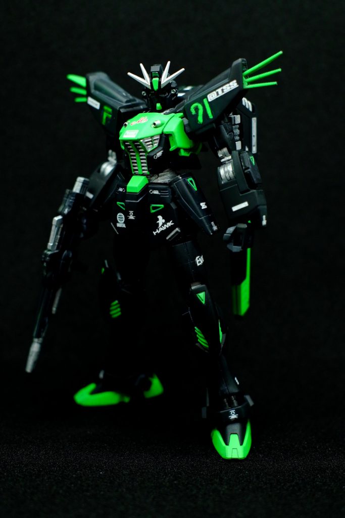 黒背景だとグリーンだけが浮き上がる感じが良い。