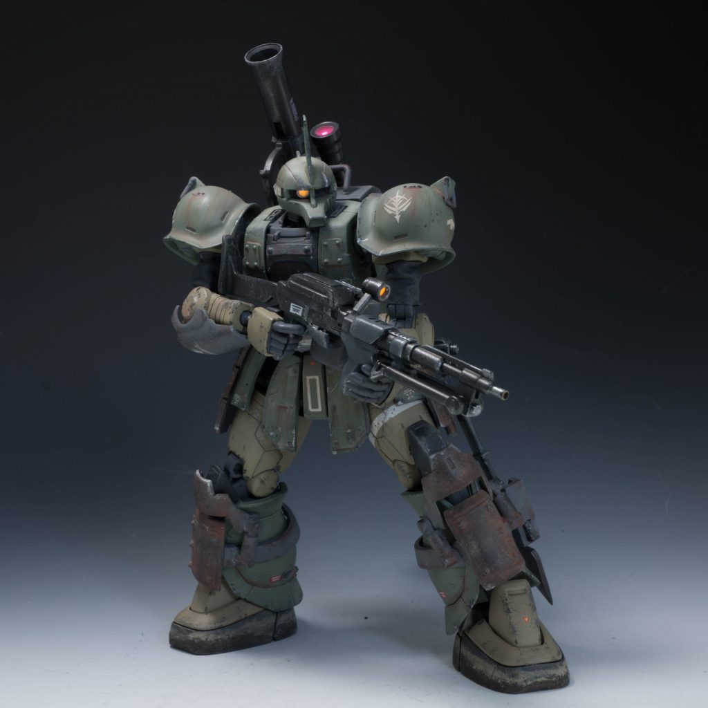 射撃武装①M-120A-LMG　ザク・ライトマシンガンザクマシンガンを改良して軽機関銃化した、ザク・ライトマシンガンを装備。弾幕を張って、味方の援護を行う