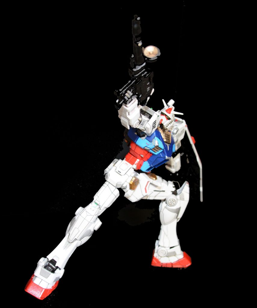久々にガンプラ作りたくなったキットです。最近のガンプラは無改造でこんなに動くんですね。