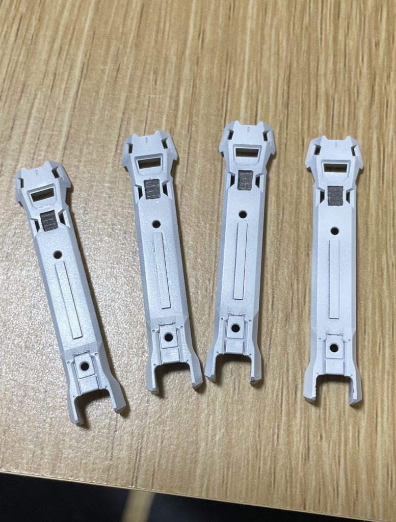 バーニア部にダクトっぽいモールド?作りました。精度低いですがw