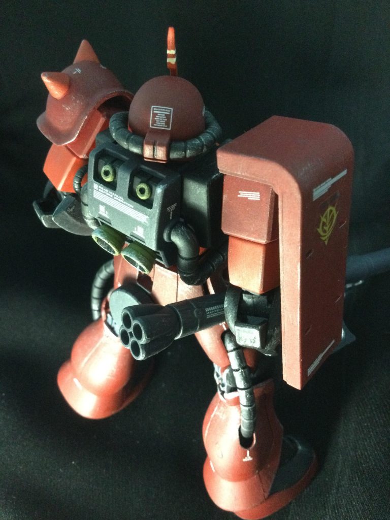 あ、デカール歪んでた。