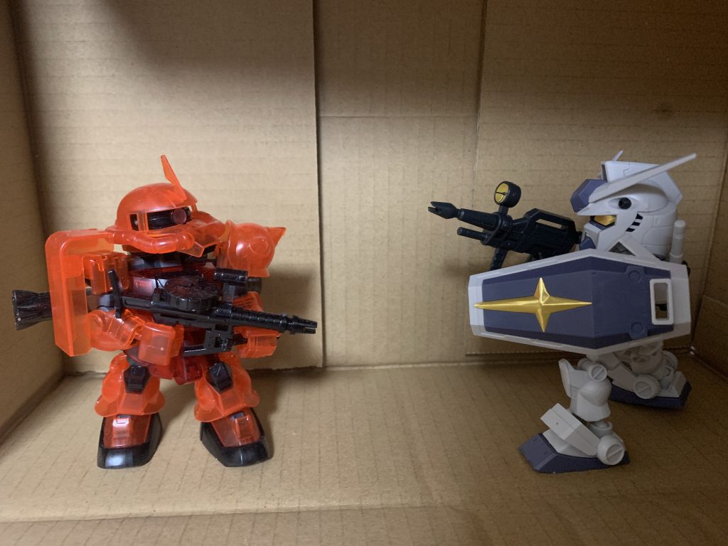 以前作ったCSシャアザク(クリアバージョン)とのツーショット