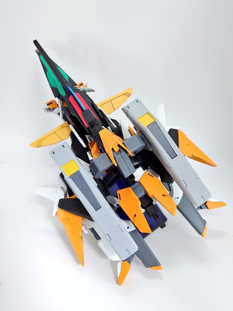 今回、やりたかったギミックコアフライヤーとアーマーのドッキングシルエット的にアーチャーアリオスを意識し、高機動化を成し得ました