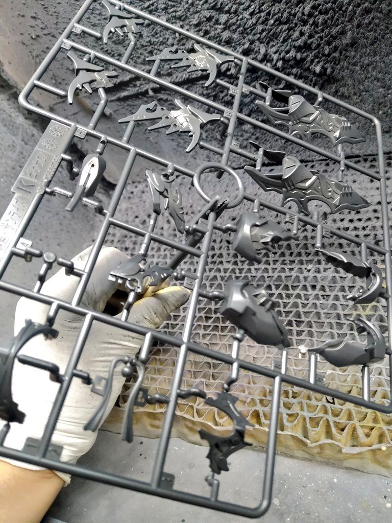 ランナー塗装をしたので今回はパチ組み画像なしです🙏アクリジョン ベースカラーは通常色を混ぜると、つや消しになりすぎずグッド👍️