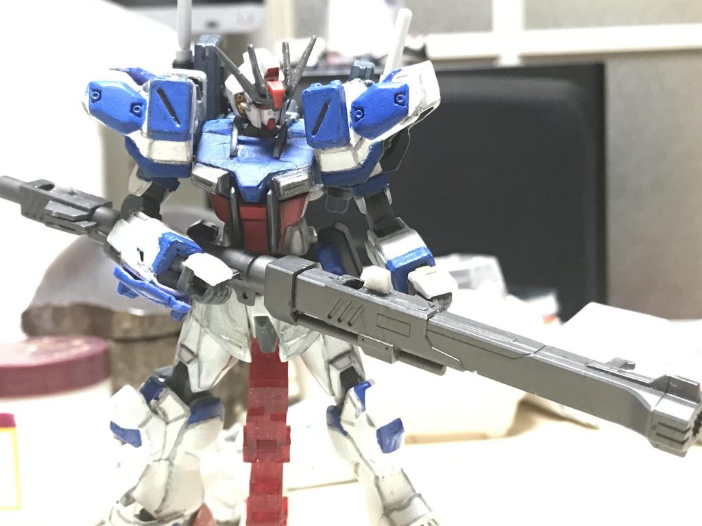 自分的には中遠距離で戦いつつ戦線の状況において遠距離射撃を行いたいです。