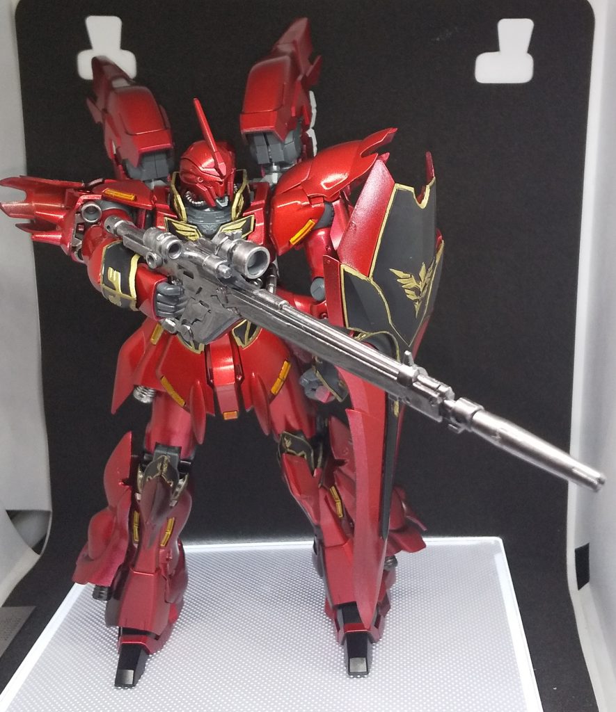 ビームライフルもガンメタ塗装しました。