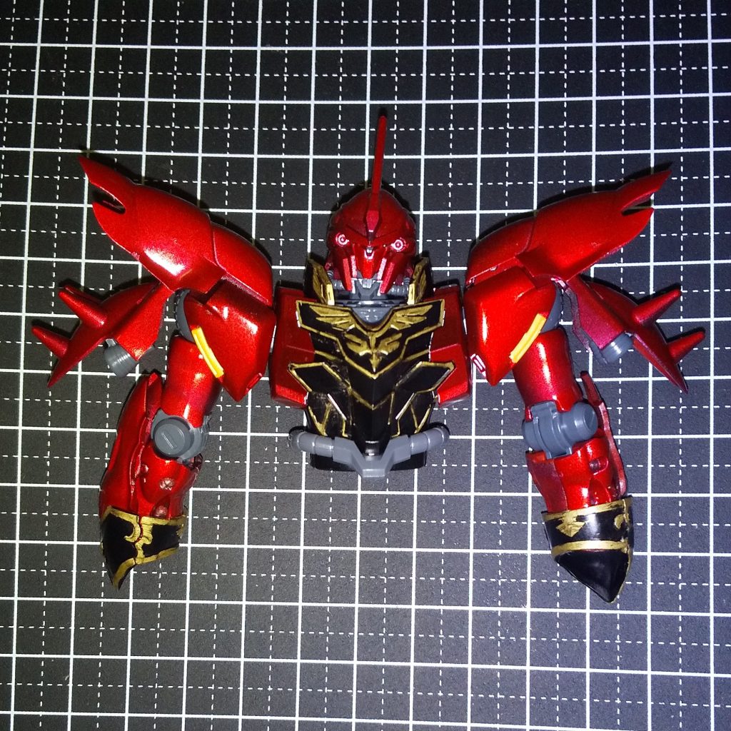 キャンディ塗装をしてみたくてシナンジュで試しました。黒サフ→チタンシルバー(下地)→クリアレッドの順でスプレー塗装しました。