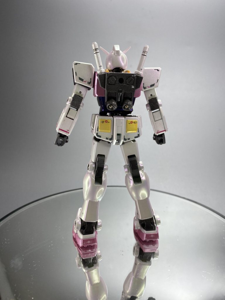 クリアはクワトロポルテのティーポマルチシンナーで希釈して塗装