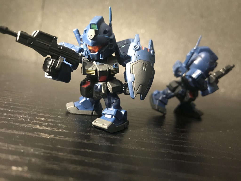 このジムライフル大好きなんですよね!分かります??細身のマシンガンっていいですよね!連邦が作ったって感じで、割とガンダムとかにも似合いそうで、ガンプラでも欲しいなって思いますね……