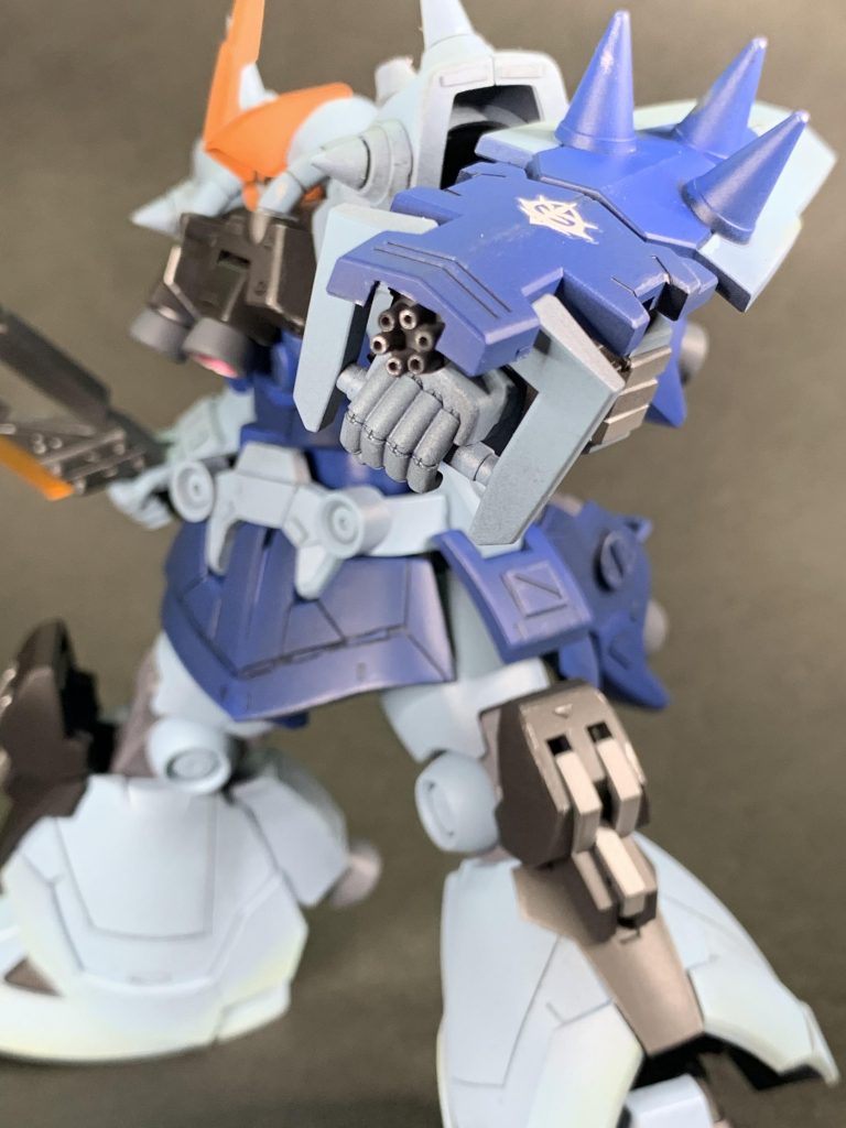 シールド内のガトリングは元のやつがあんまり迫力なかったんで好みのやつに変えました