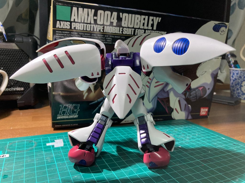 発売当初、筆塗全塗装で組み立てたものを分解。マジックリン漬けにして塗装を全部剥がし、ゲート処理や合わせ目消しも施して再度筆塗全塗装。あの頃よりは幾分上手に作れるようになりました。