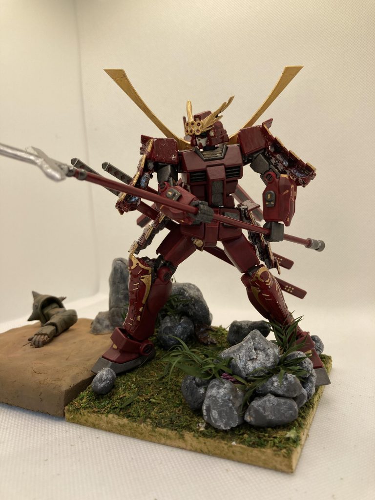 立たせてみると前回作ったジオラマよりしっくり来て作り直しは正解でした!!!