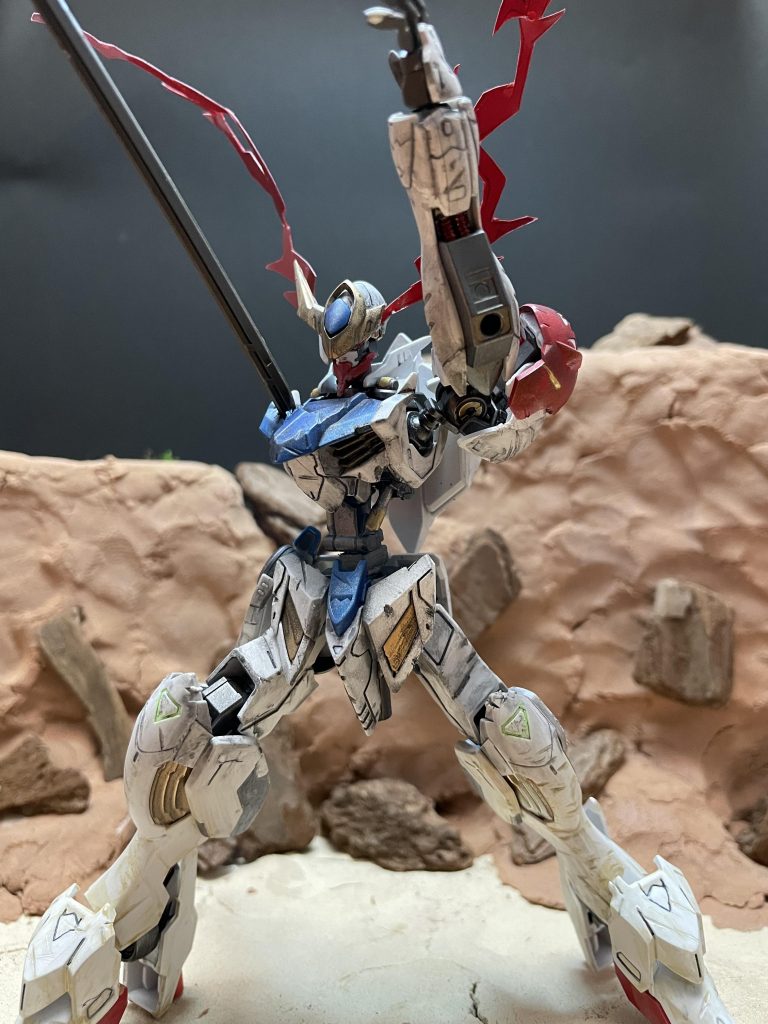 ハシュマルのテイルブレードはないので、刀を刺してます