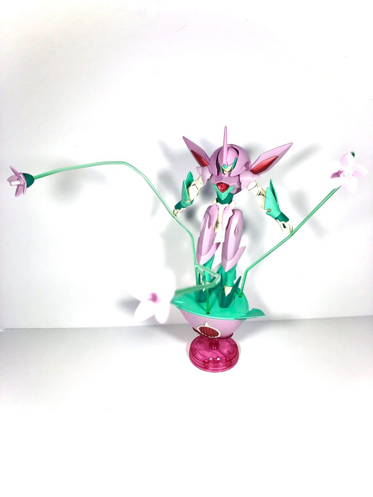 ファンネルビットも花をイメージして塗装しました。