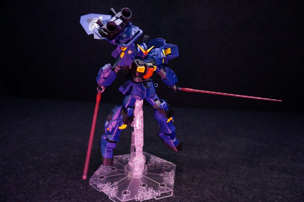 「歌詞より」  救いを求めては手に入れる事を躊躇う  獄(ひとや)幻  今病んでゆく粉々に砂上の咎人  乾く喉さえも癒せないだろう  絶望と裏切りで死に逝く時こそ  凛とした微笑でありたいと囁く