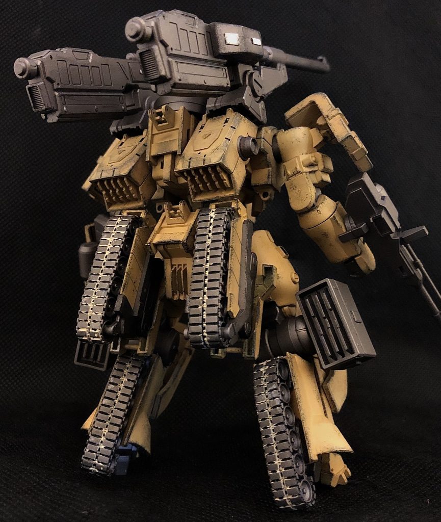 後ろからこのキャタピラにはちゃんと意味があります...