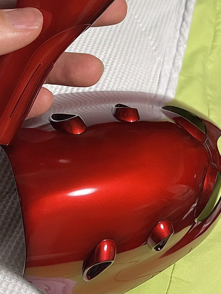 このでかいリアアーマーは垂れてしまったりで一度ドボンしてから塗り直してます。パーツがでかいので苦労しました(;´・ω・)