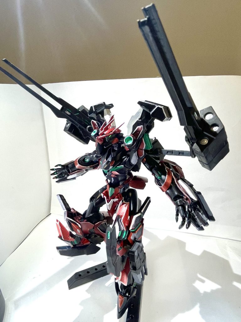 専用兵装    GNレールガン+GNアサルトミサイルレールガンとミサイルの一体型装備