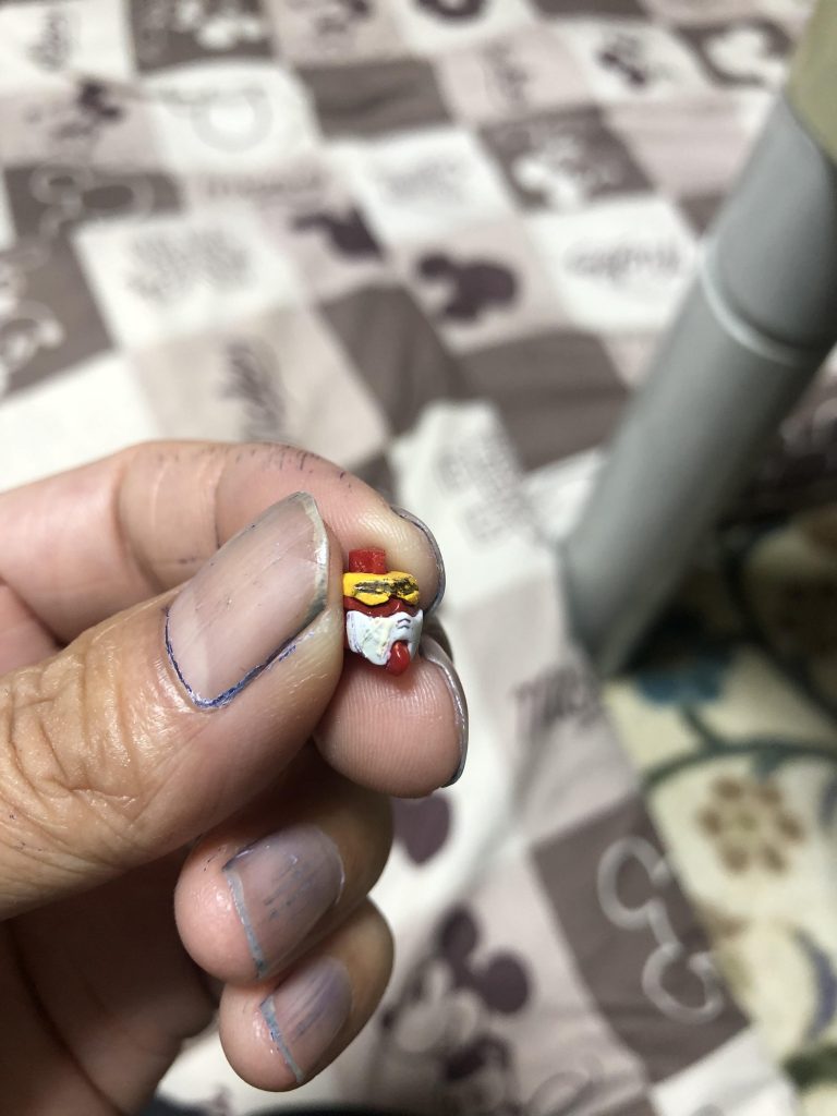 フェイス部割れました！補修指汚ねえ！